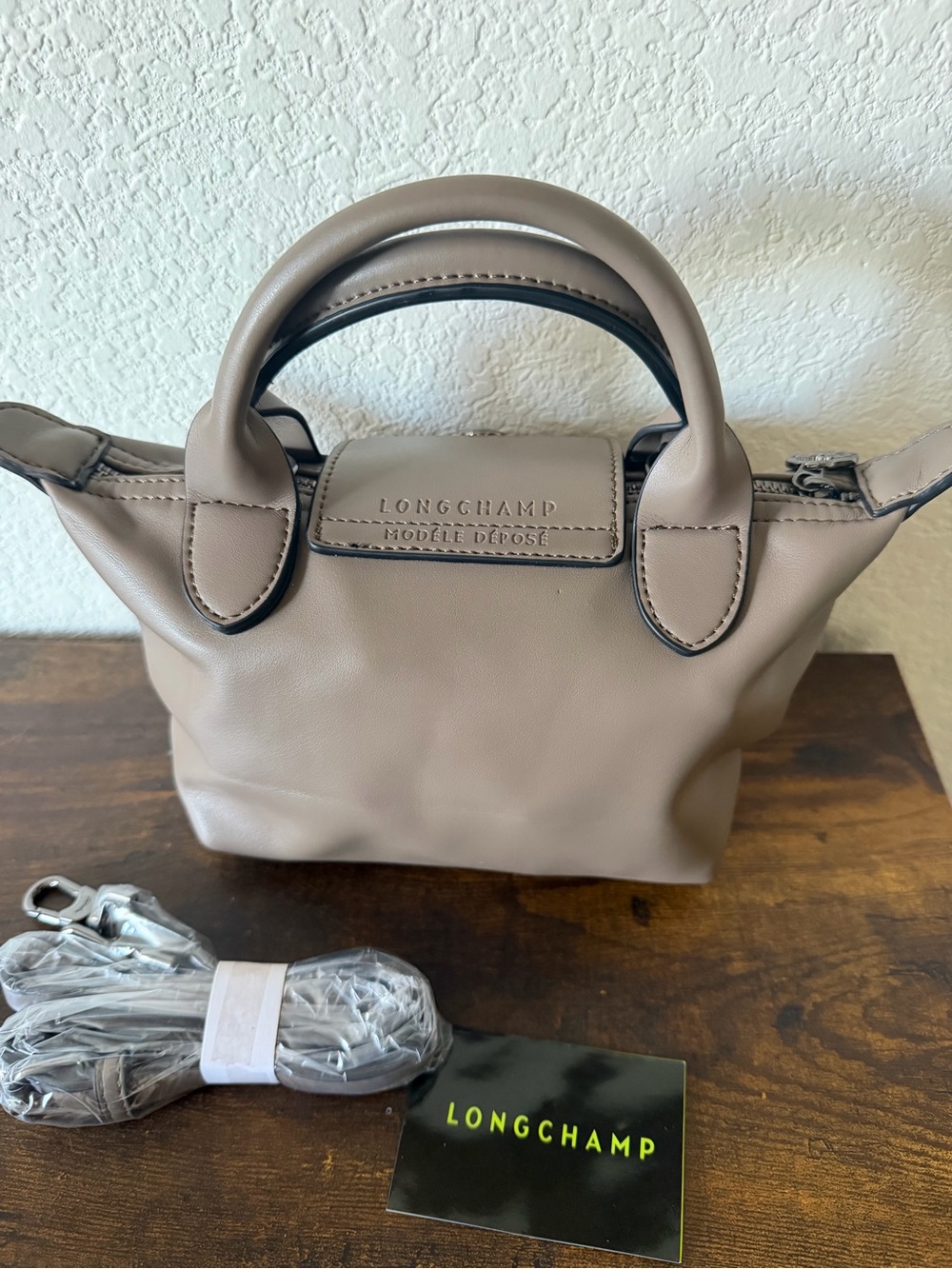 Longchamp LE PLIAGE XTRA XS HANDBAG
Turtledove - Leather Like New - Picture 5 of 12